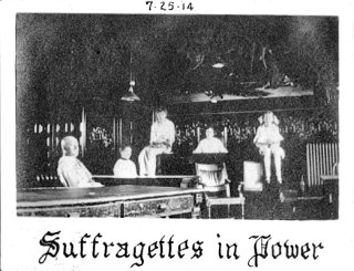 Monroe court room. July 2, 1914.  M. C. Durst, Una Durst, Herbert Lehmann, Lure Lehmann and Grace Durst.
